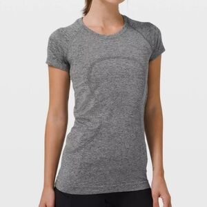 Lululemon Athletica Gray Short Sleeve Tee